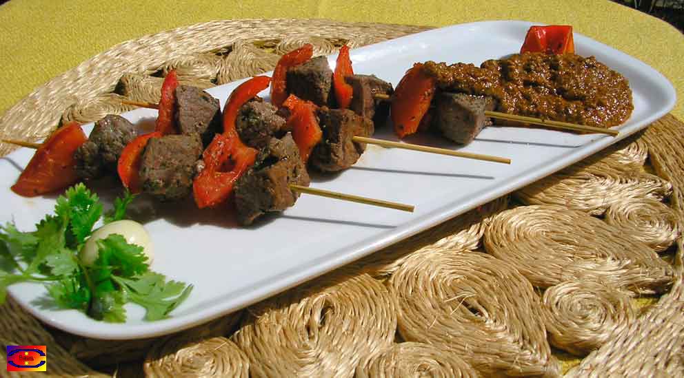 PinchosCorderoSalsaSate